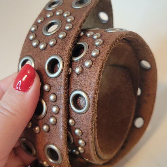 American Eagle Outfitters Brown Leather Belt with Silver Accents - Picture 2 of 7